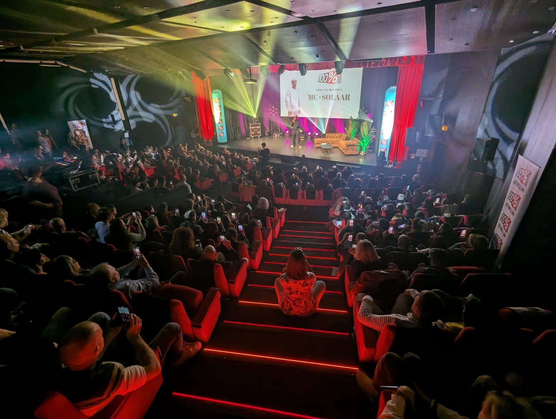El auditorio de 285 plazas del Hôtel Palladia, lleno durante un evento