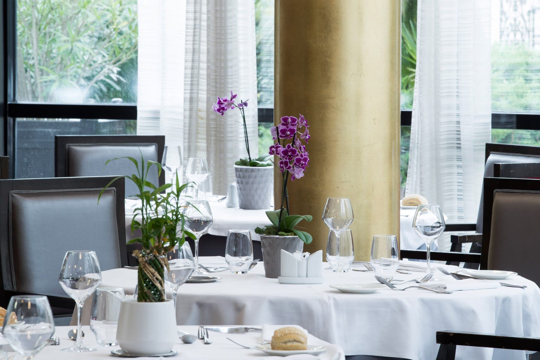 Mesa del restaurante del Hôtel Palladia